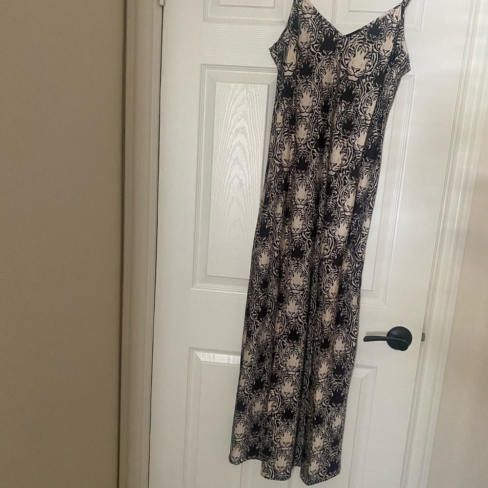 Chic Black and Cream Patterned Maxi Dress